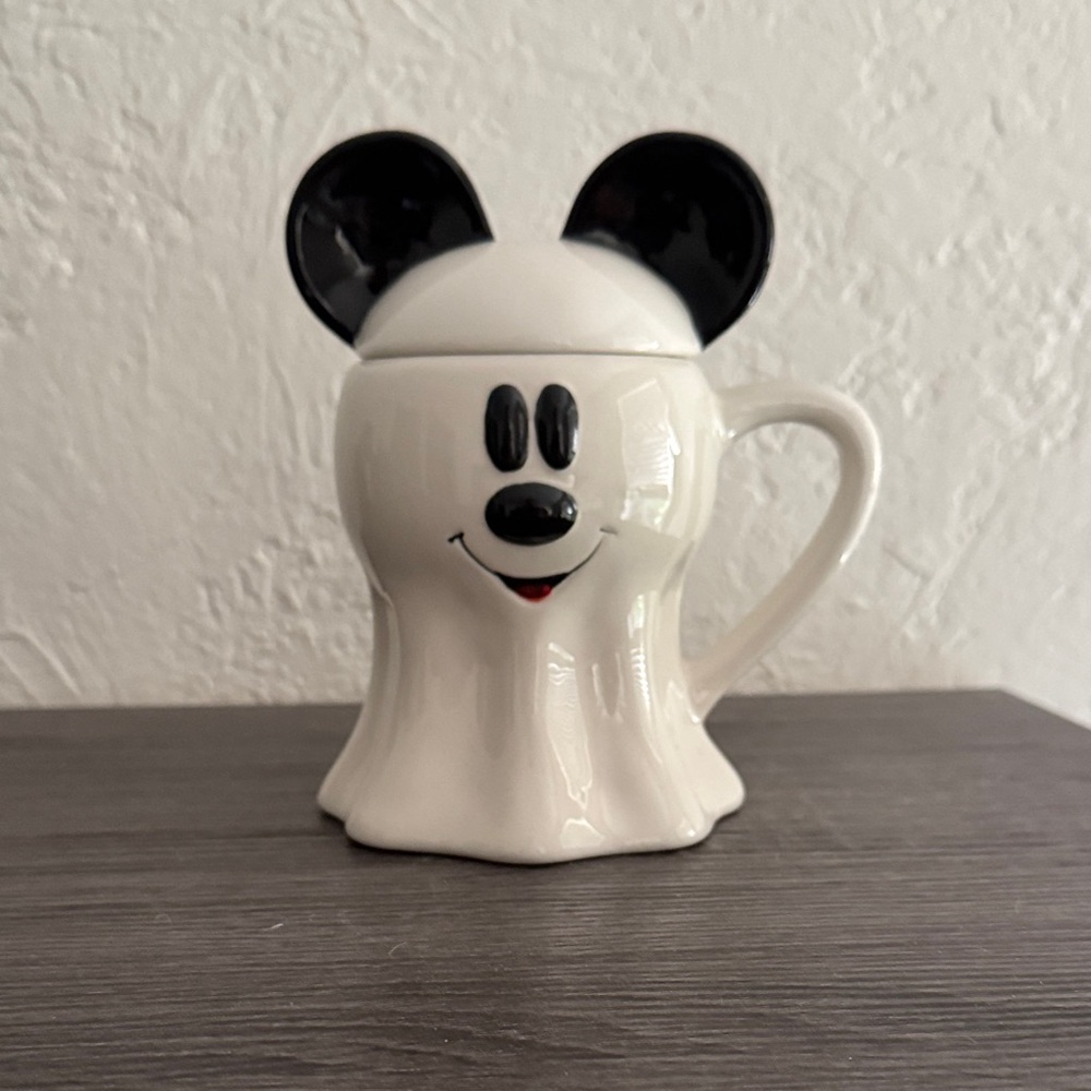 Mickey Mouse Ceramic Mug with Lid - Black and White